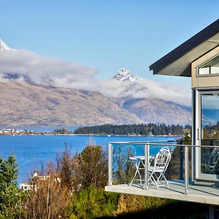 Bluewater Views Villa Queenstown Bagian luar foto