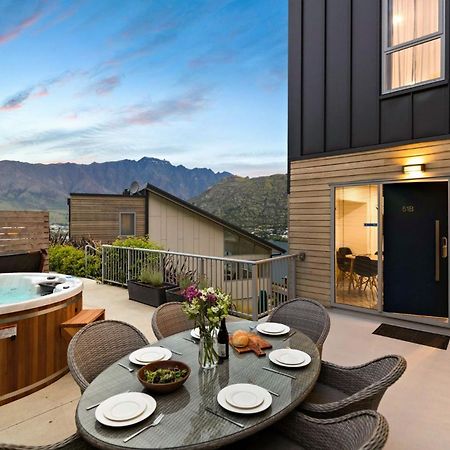 Bluewater Views Villa Queenstown Bagian luar foto