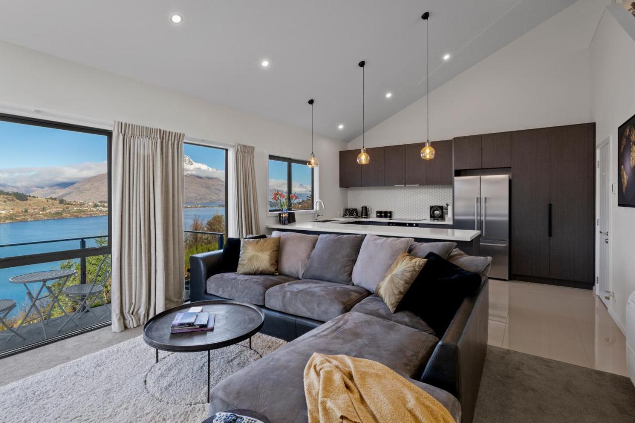 Bluewater Views Villa Queenstown Bagian luar foto