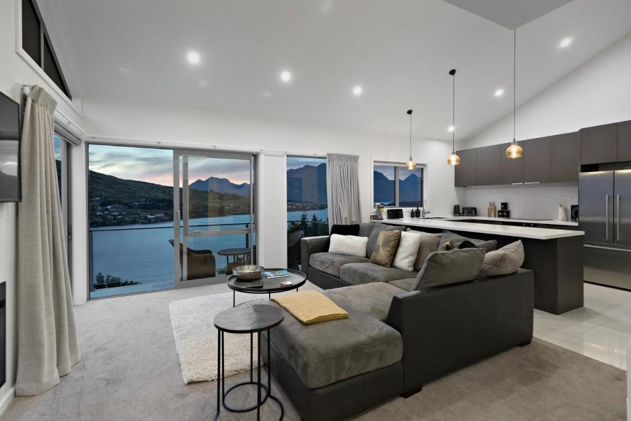 Bluewater Views Villa Queenstown Bagian luar foto