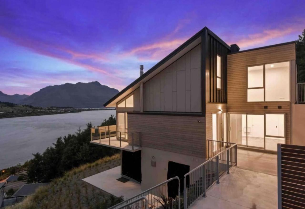 Bluewater Views Villa Queenstown Bagian luar foto