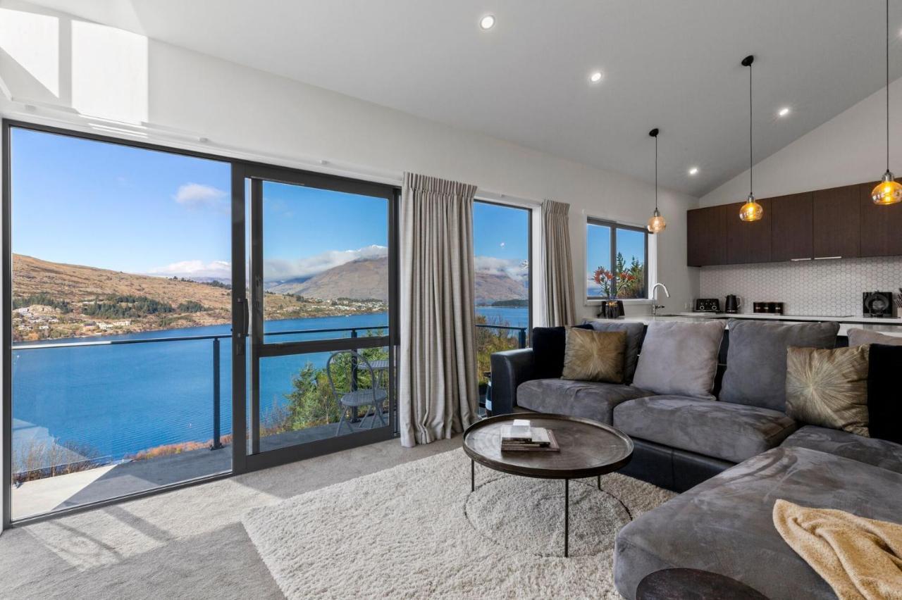 Bluewater Views Villa Queenstown Bagian luar foto