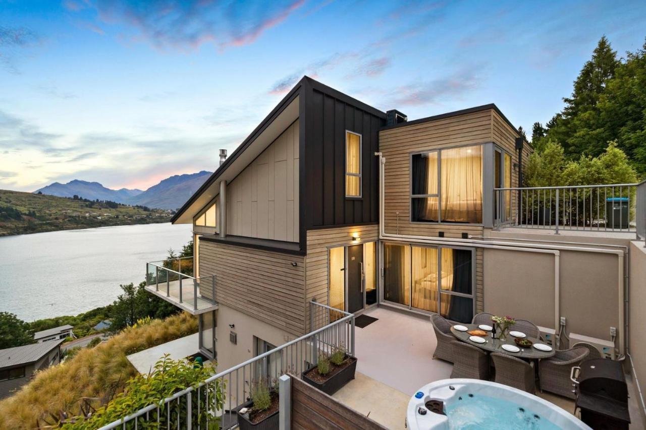 Bluewater Views Villa Queenstown Bagian luar foto