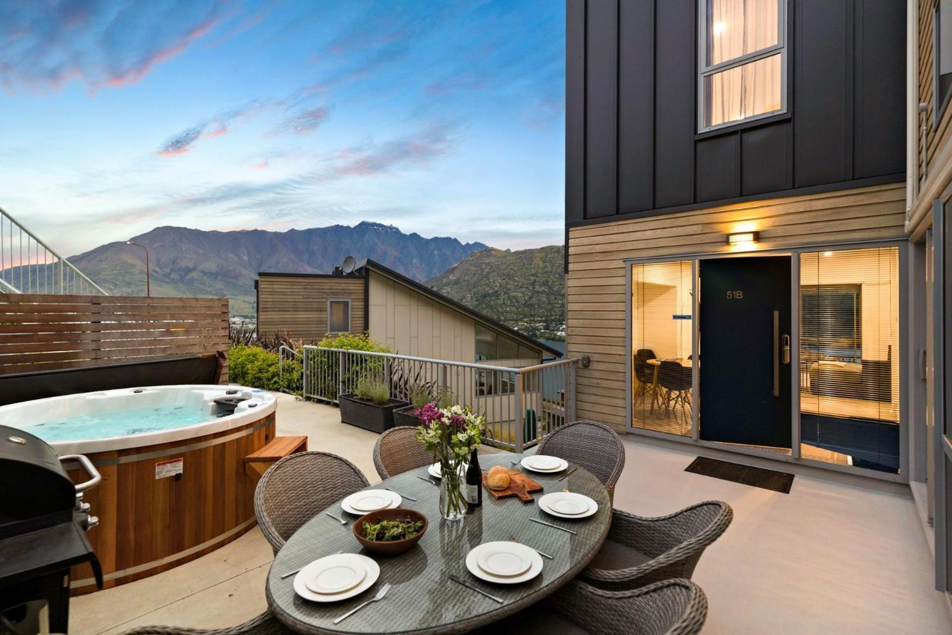 Bluewater Views Villa Queenstown Bagian luar foto