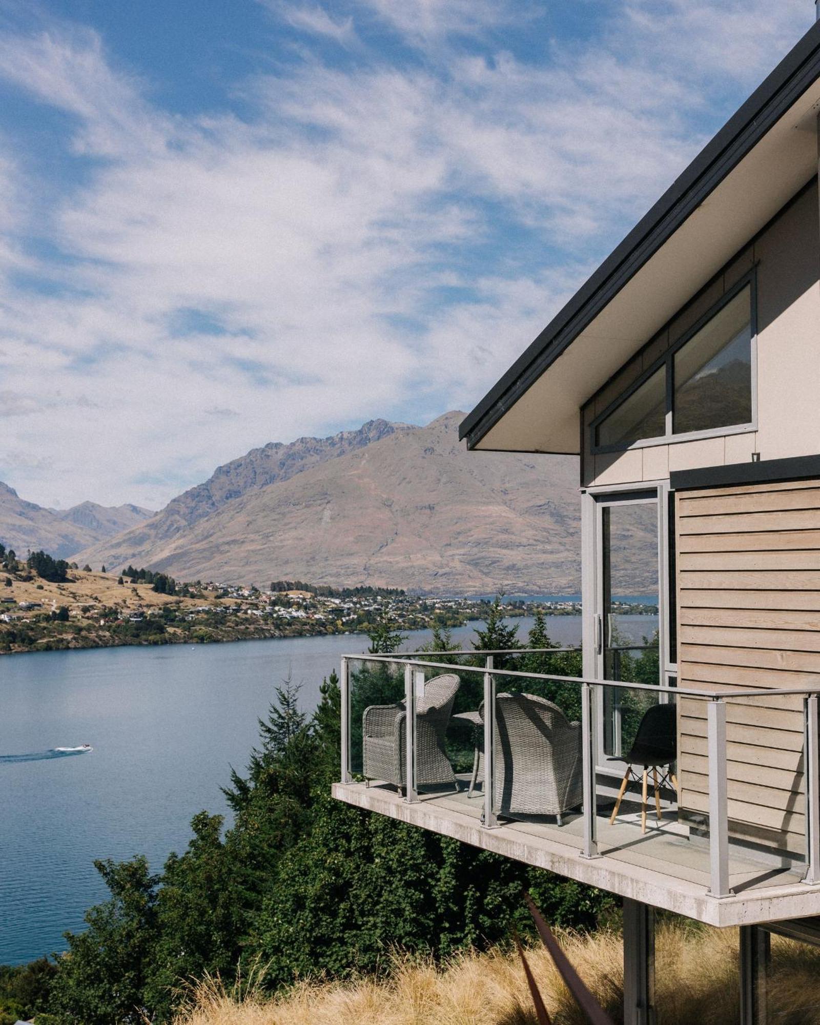 Bluewater Views Villa Queenstown Bagian luar foto